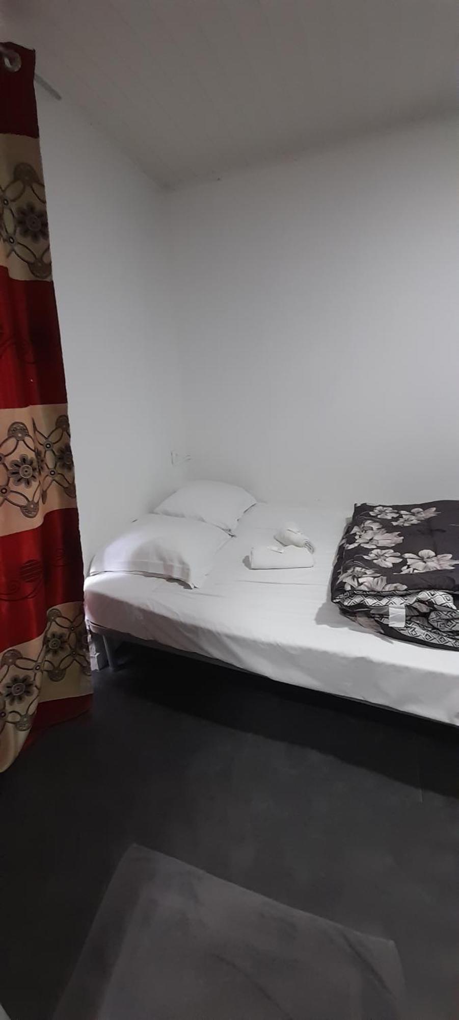 Hotel Des Andelys Париж Экстерьер фото